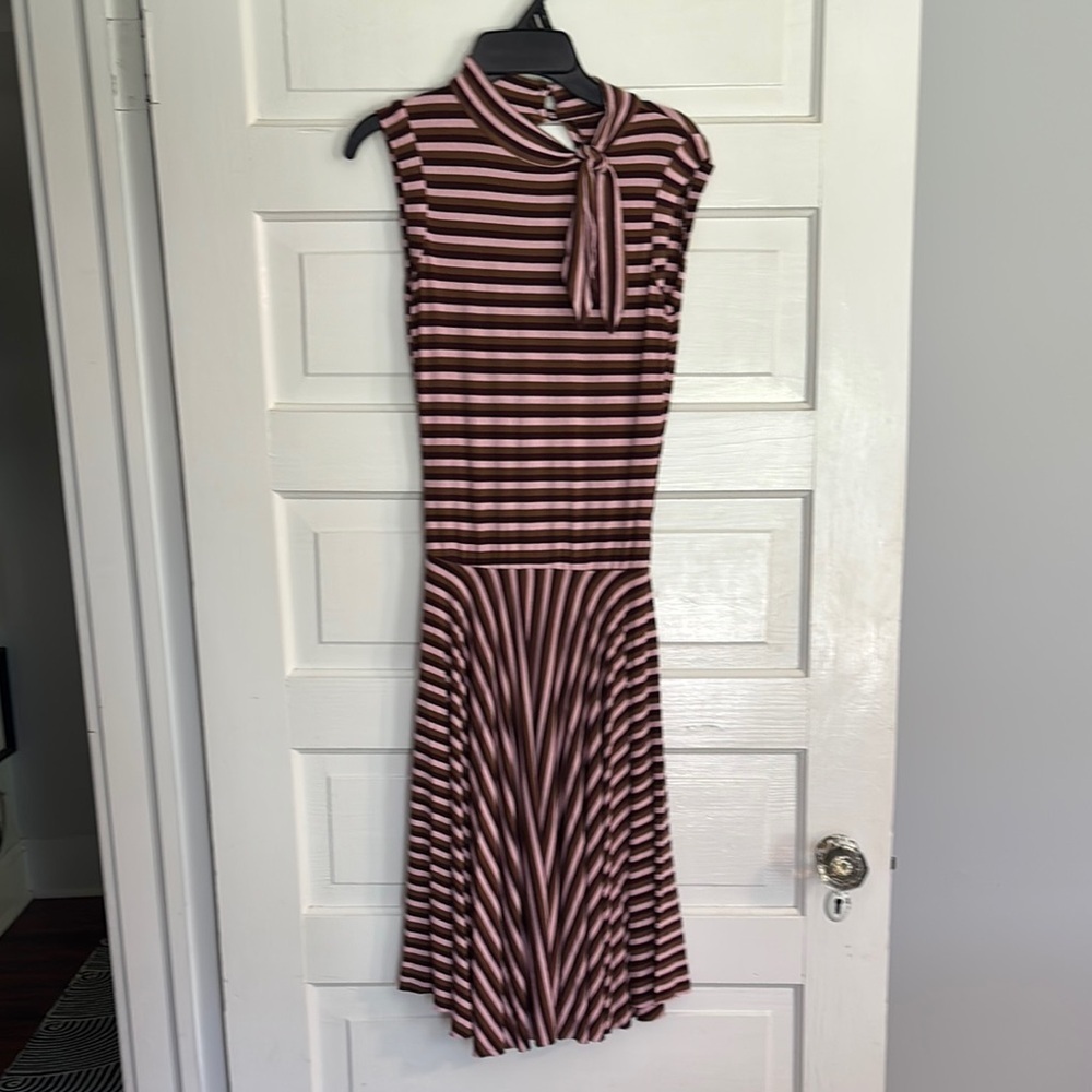 Multicolored Sleeveless Mock Neck Sheath Dress